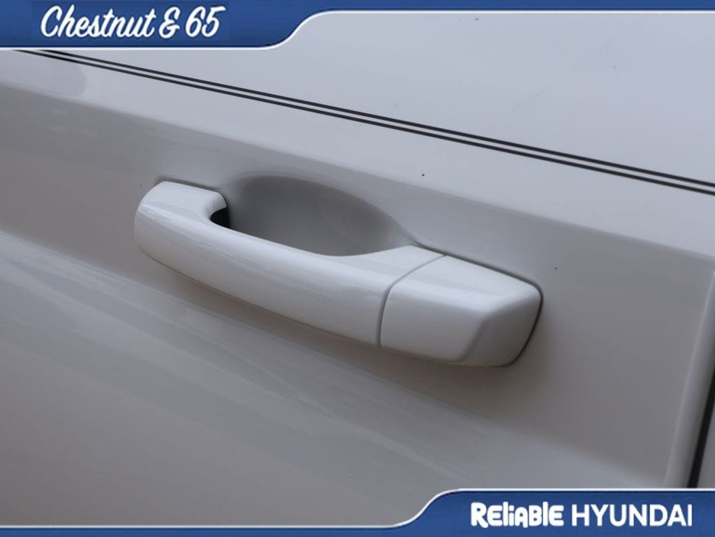 Used 2023 Hyundai Venue SEL FWD image 20