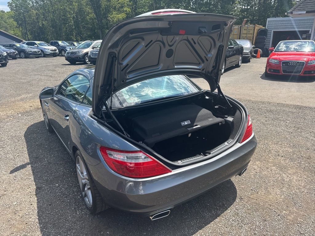 Used 2016 Mercedes-Benz SLK 300 image 45