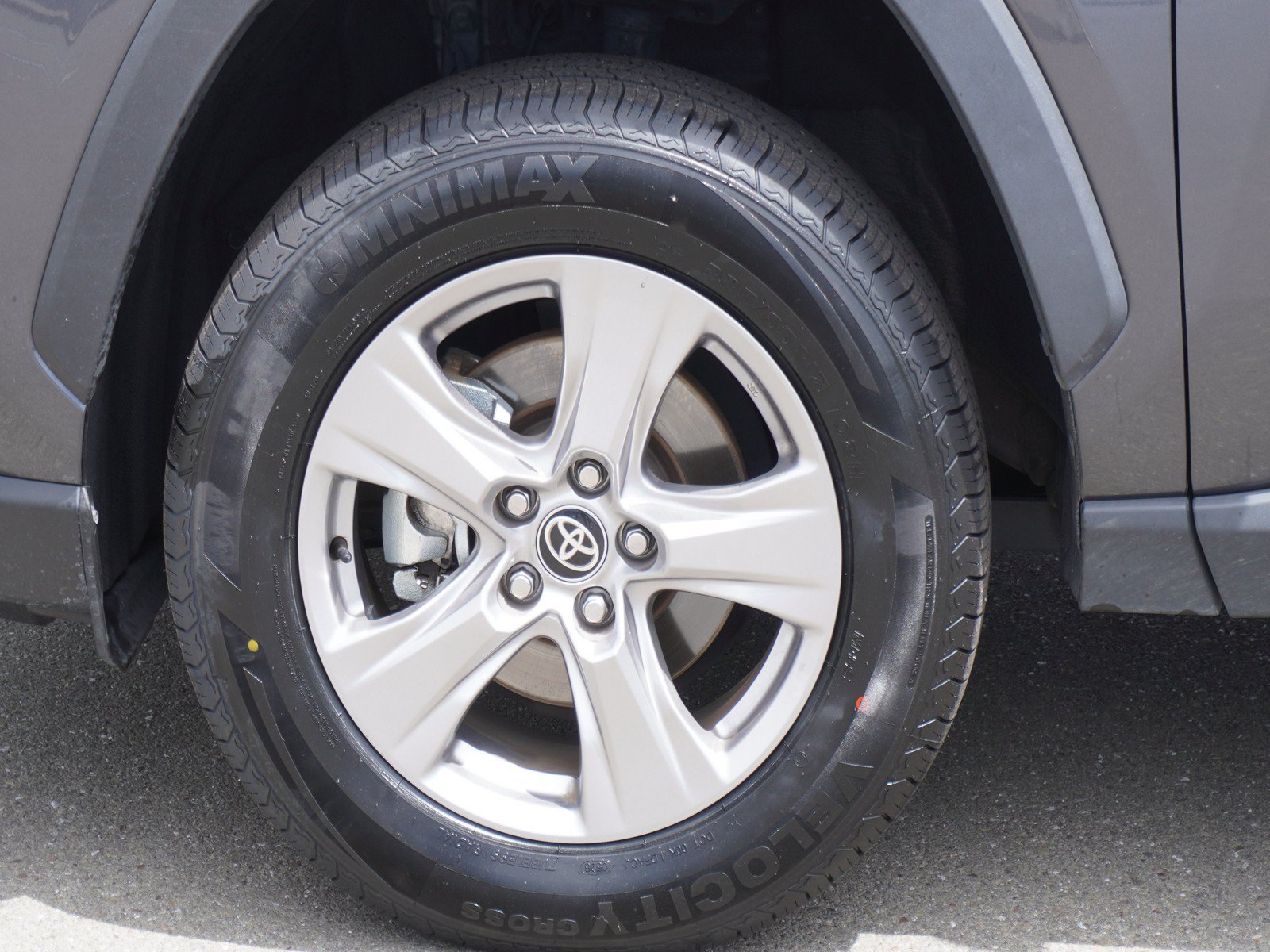 Used 2025 Toyota RAV4 XLE AWD/4WD image 7