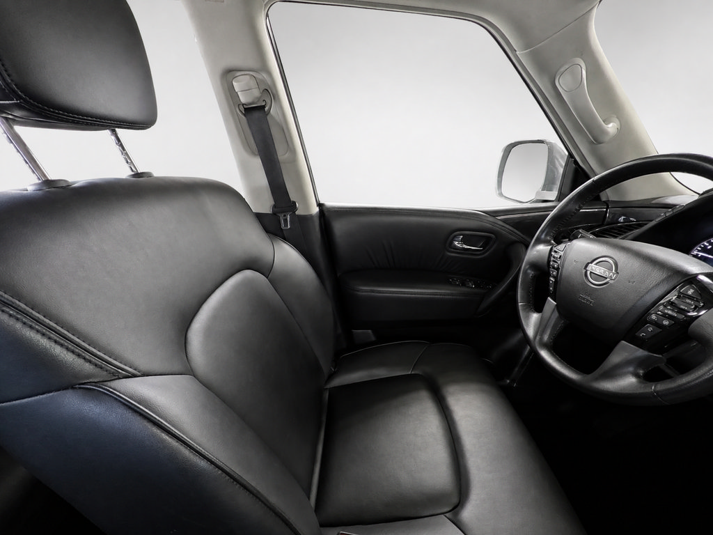 Used 2022 Nissan Armada SV AWD/4WD image 9
