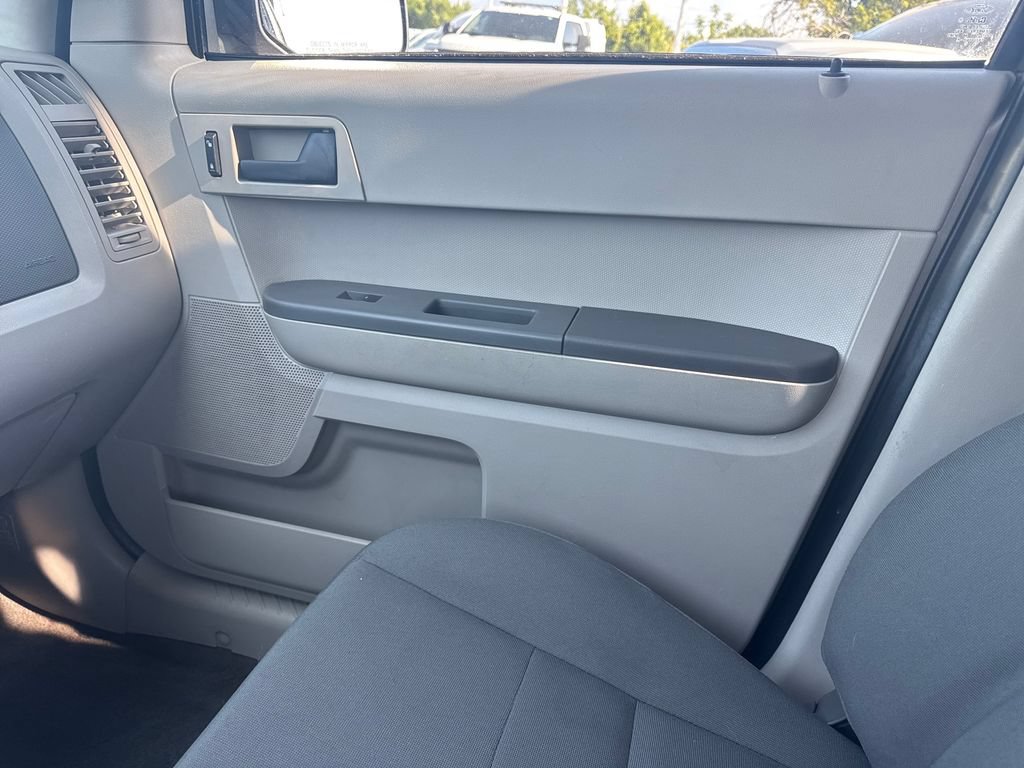 Used 2012 Ford Escape XLS FWD image 40