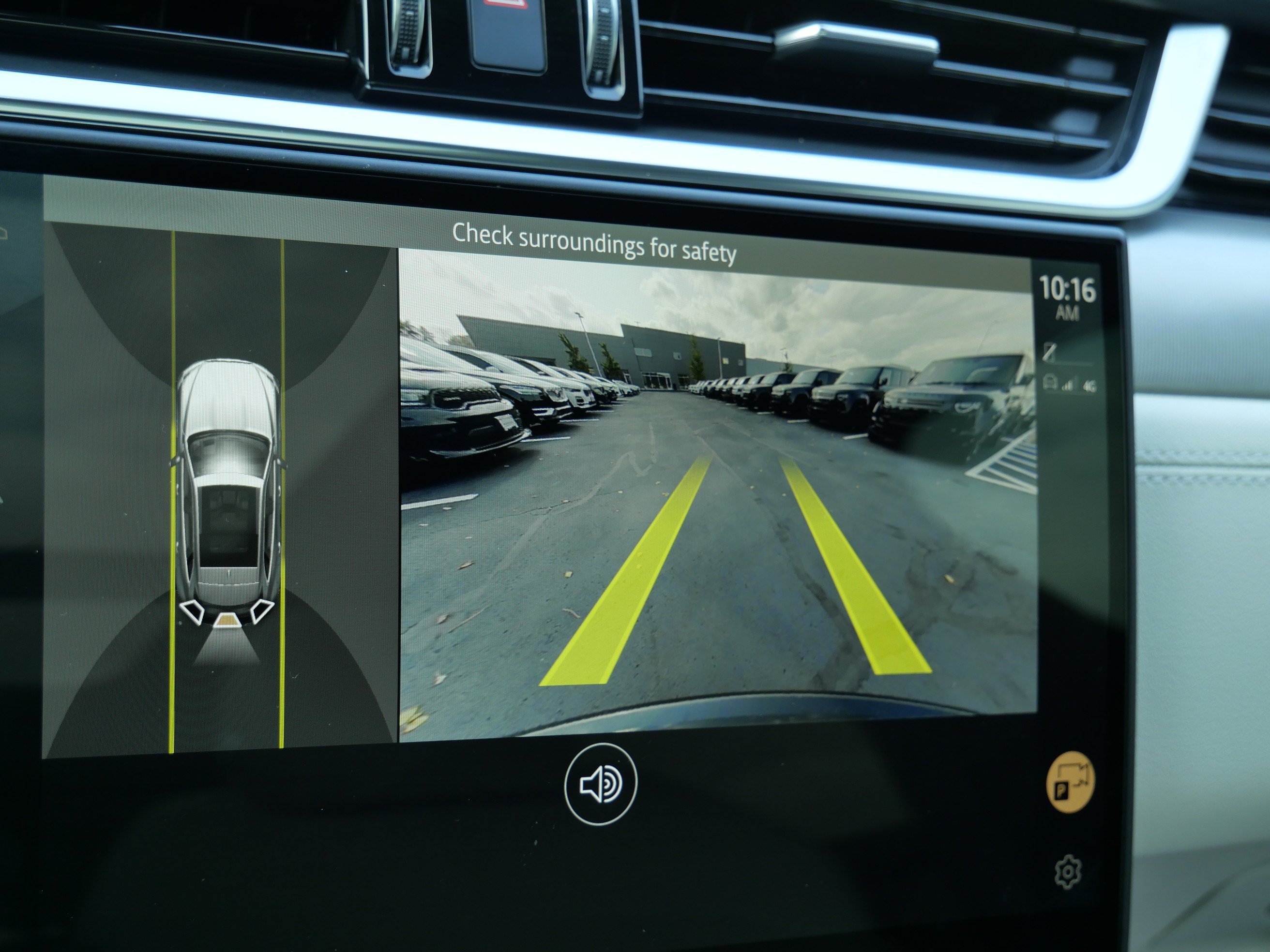 Certified 2025 Jaguar F-PACE R-Dynamic S AWD/4WD image 31