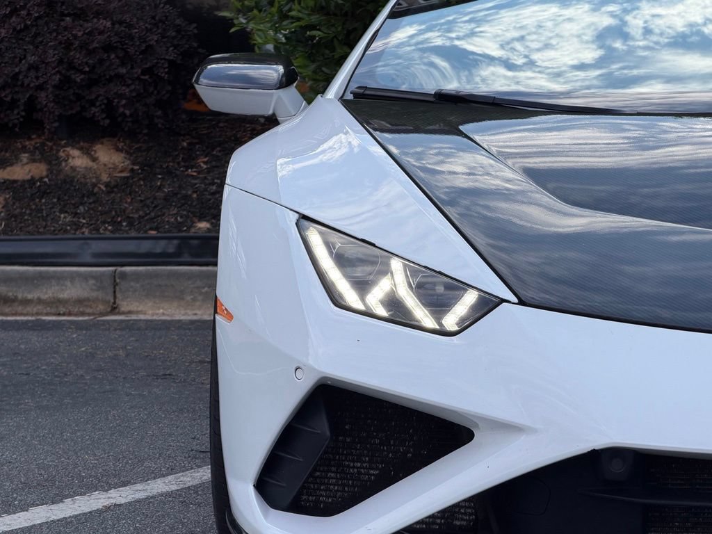 Used 2021 Lamborghini Huracan EVO RWD image 4
