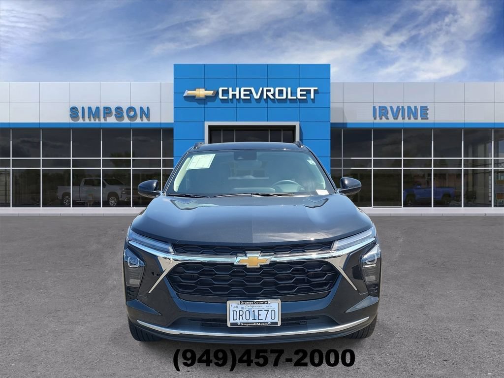 Used 2026 Chevrolet Trax LT FWD image 3
