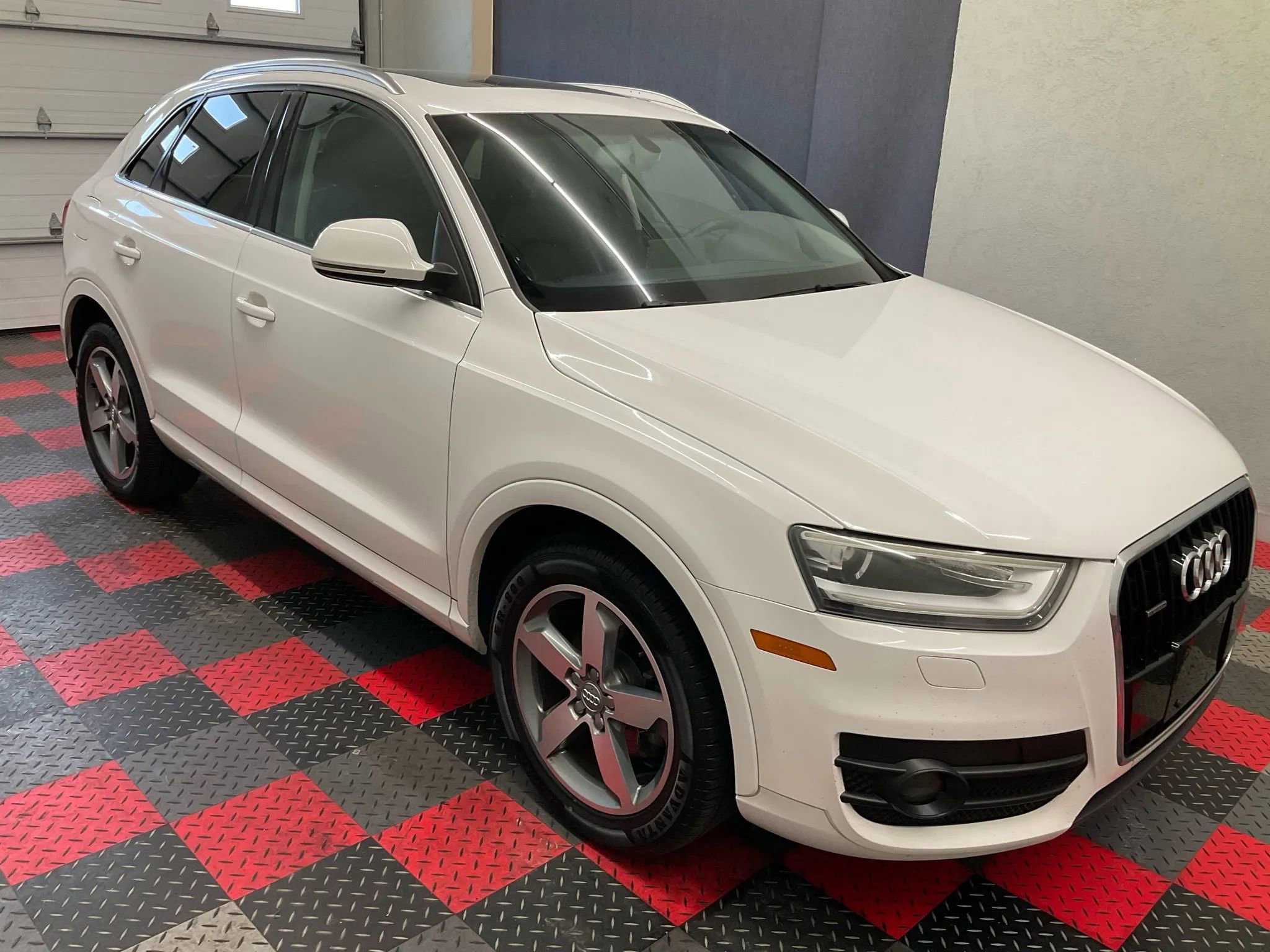 Used 2015 Audi Q3 2.0T Premium Plus AWD/4WD image 2