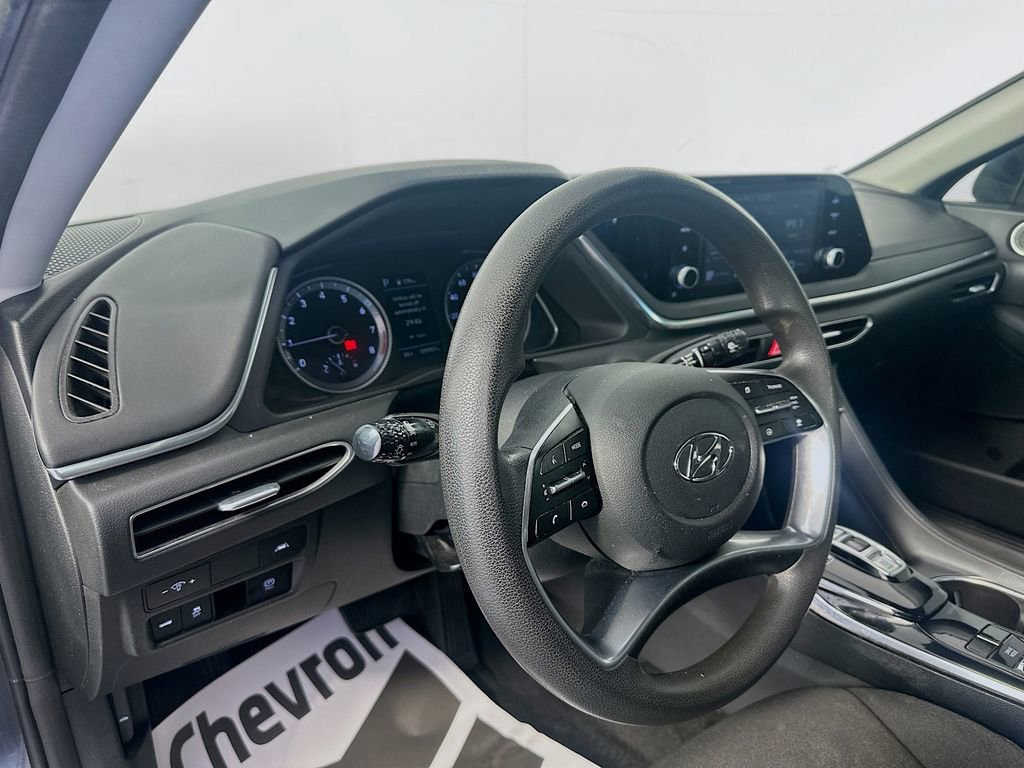 Used 2021 Hyundai Sonata SEL w/ Preferred Accessory Package image 9