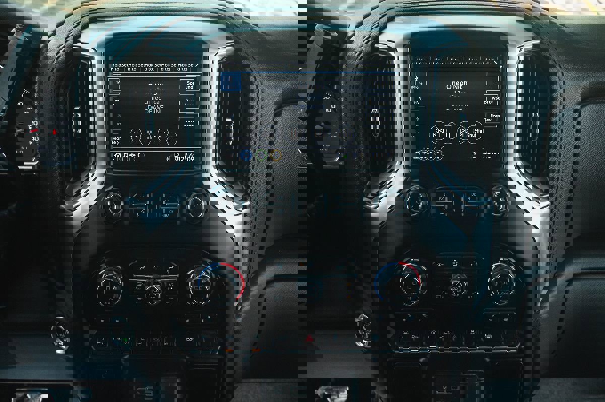 Used 2019 Chevrolet Silverado 1500 LT w/ Convenience Package image 25