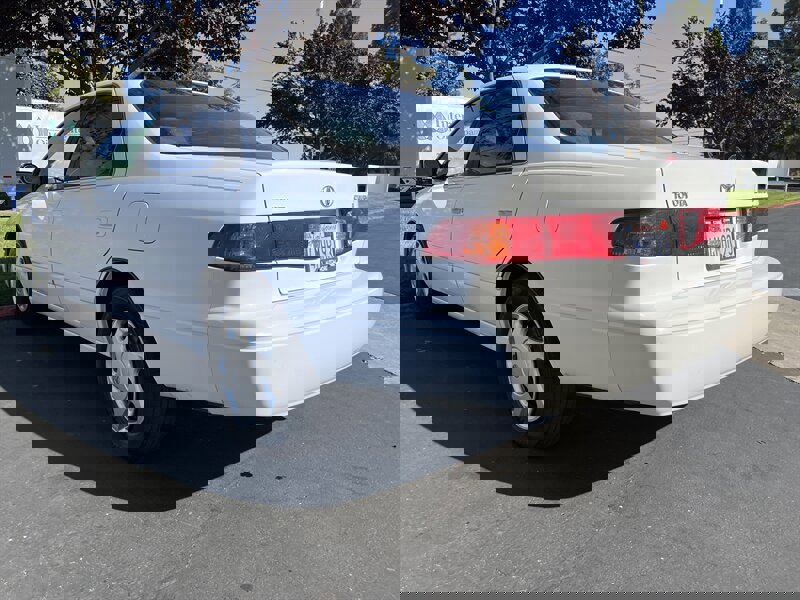 Used 2000 Toyota Camry LE image 9