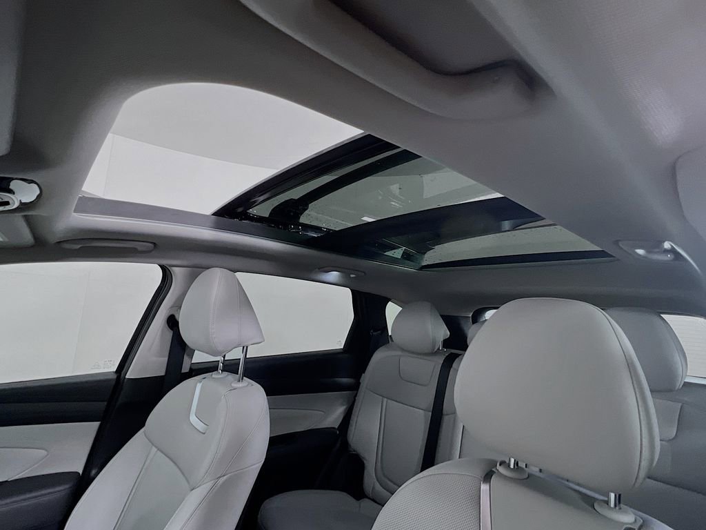 New 2026 Hyundai Tucson Limited image 22