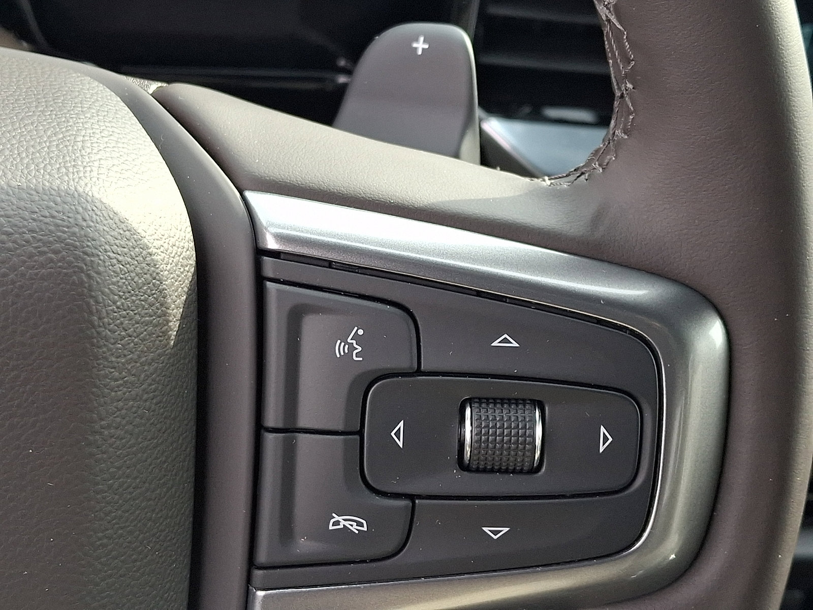 Certified 2025 Chevrolet Silverado 1500 LTZ w/ Z71 Off-Road Package image 23