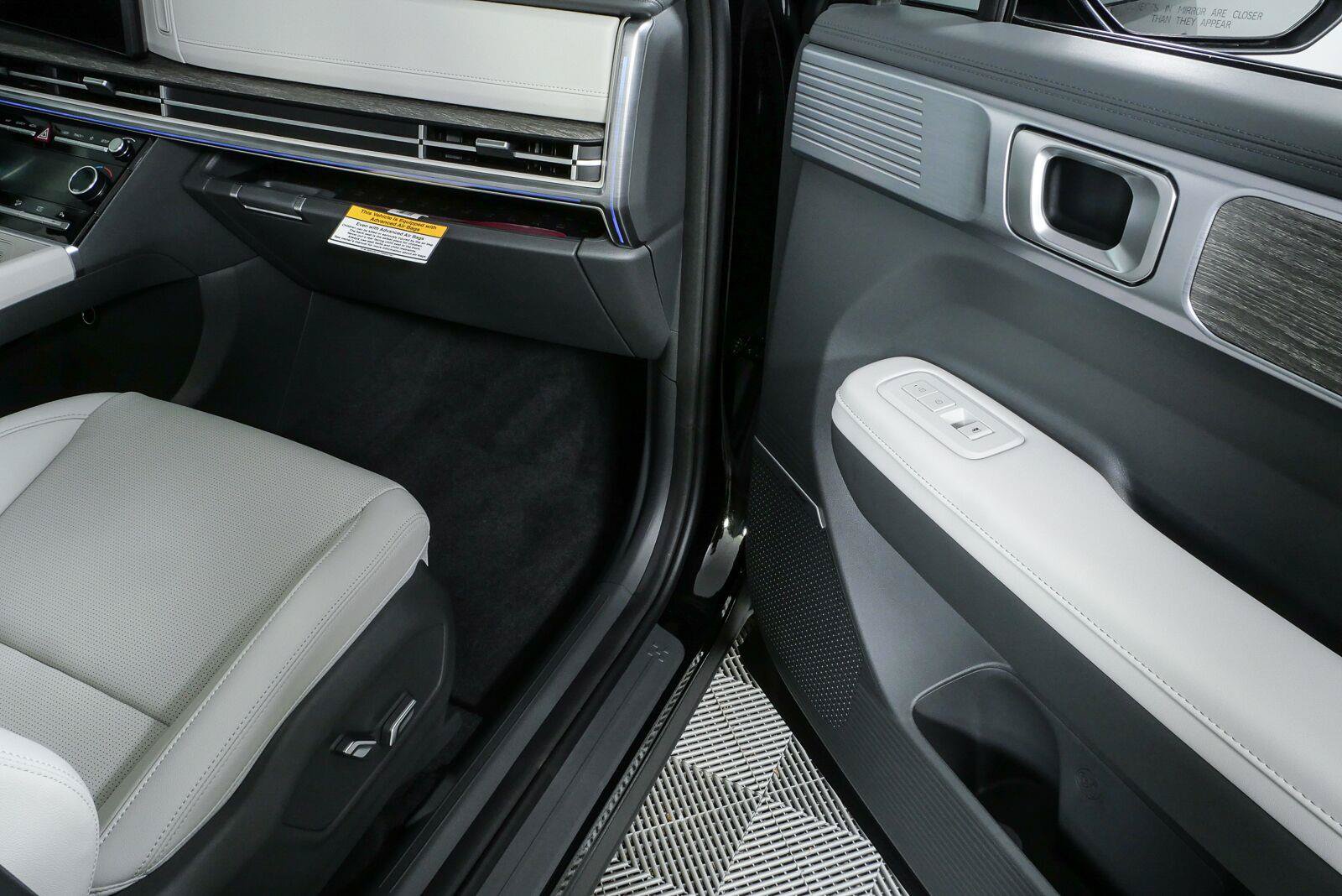 New 2026 Hyundai Santa Fe Limited FWD image 26