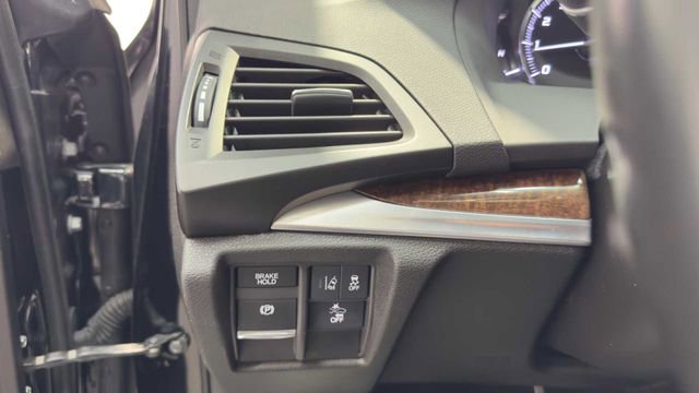 Used 2020 Acura MDX FWD image 36