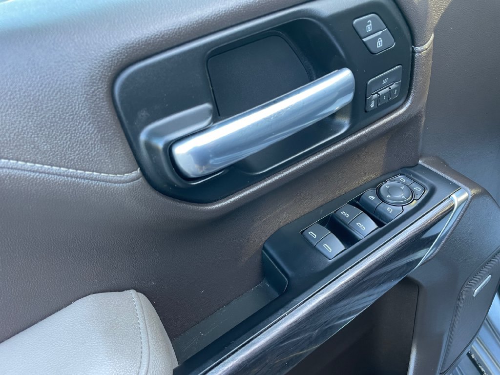 Certified 2019 Chevrolet Silverado 1500 LTZ w/ LTZ Convenience Package AWD/4WD image 23