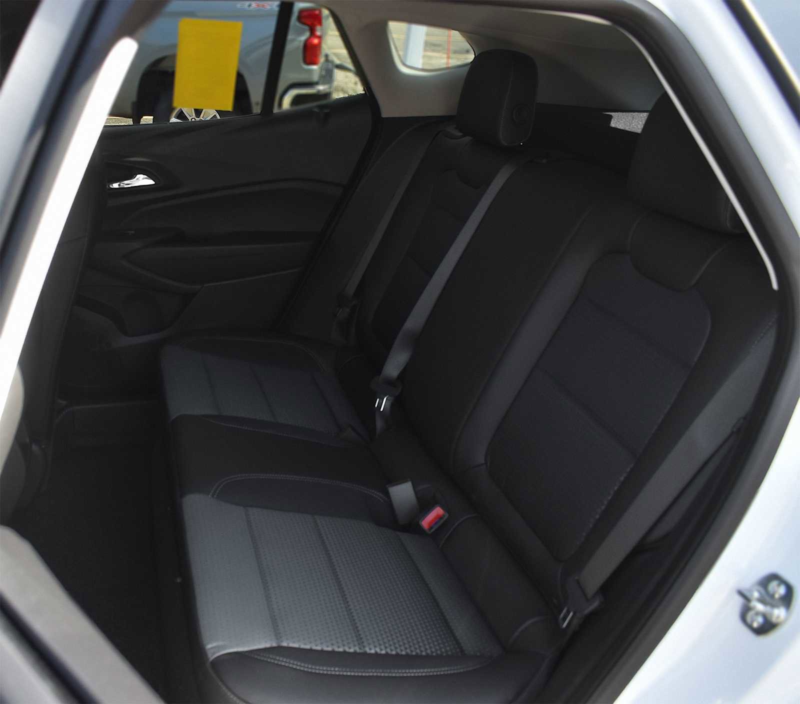 New 2026 Chevrolet Trax LT w/ Sunroof Package image 12