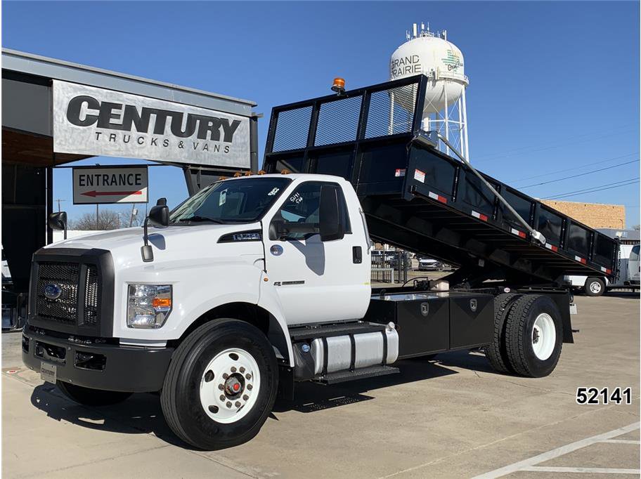 Used 2022 Ford F750 2WD Regular Cab Super Duty image 1