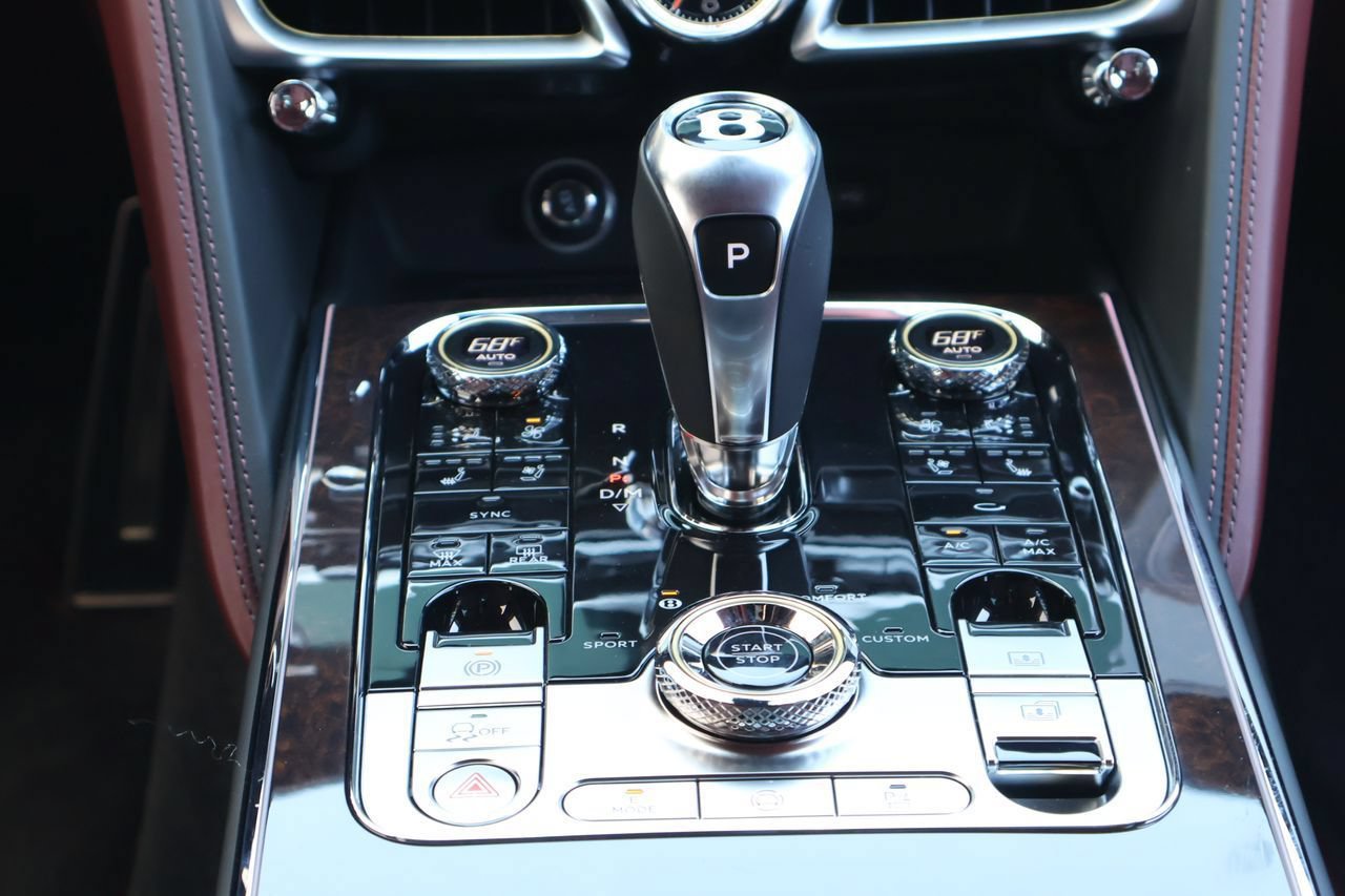 New 2026 Bentley Flying Spur Plug-In Hybrid AWD/4WD image 20