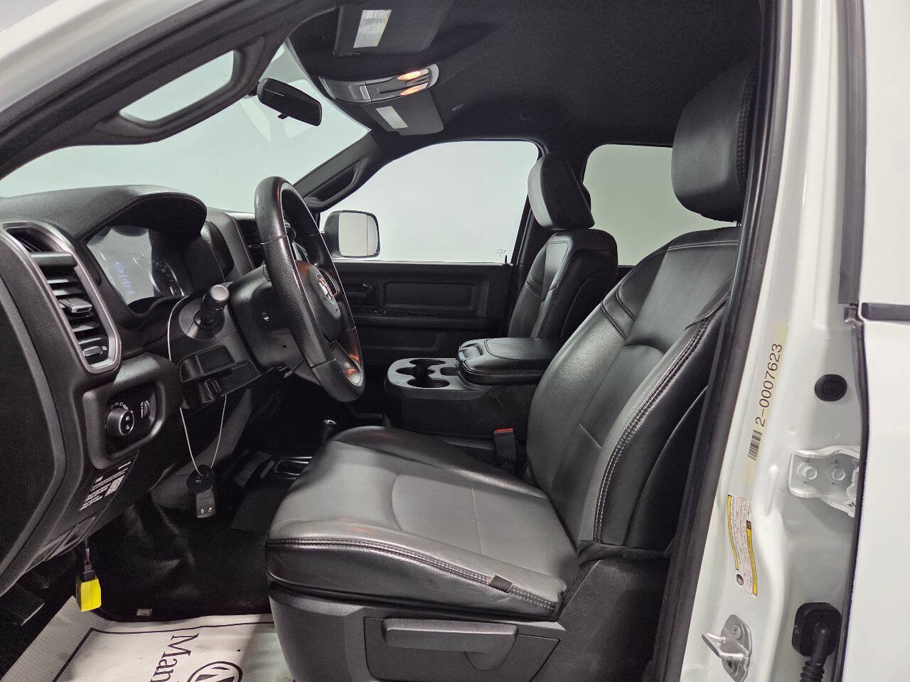 Used 2022 RAM 2500 Tradesman w/ Chrome Appearance Group AWD/4WD image 10