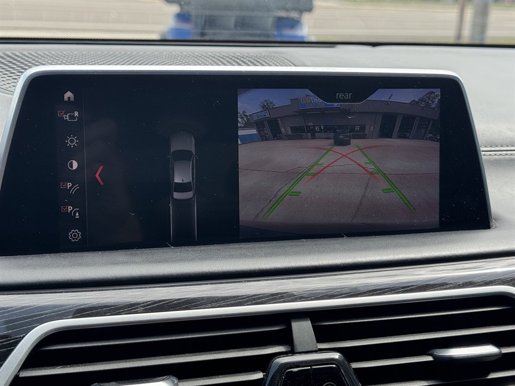 Used 2019 BMW 740i xDrive w/ Executive Package AWD/4WD image 9