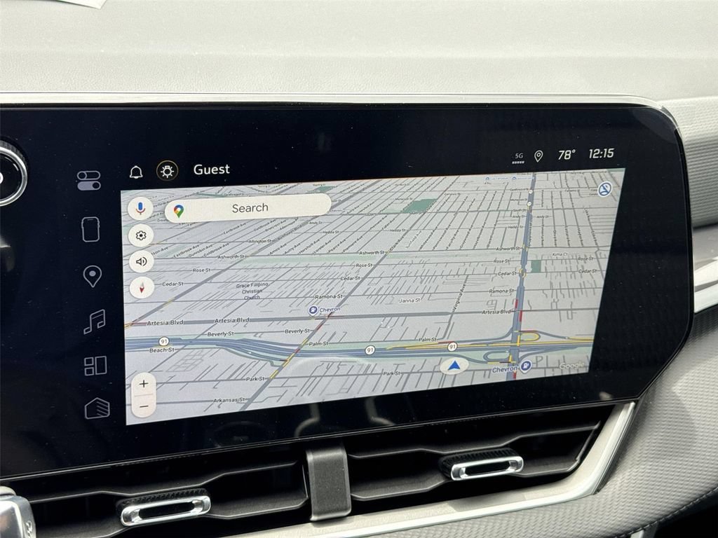 New 2026 Chevrolet Equinox LT w/ Safety and Technology Package FWD image 13