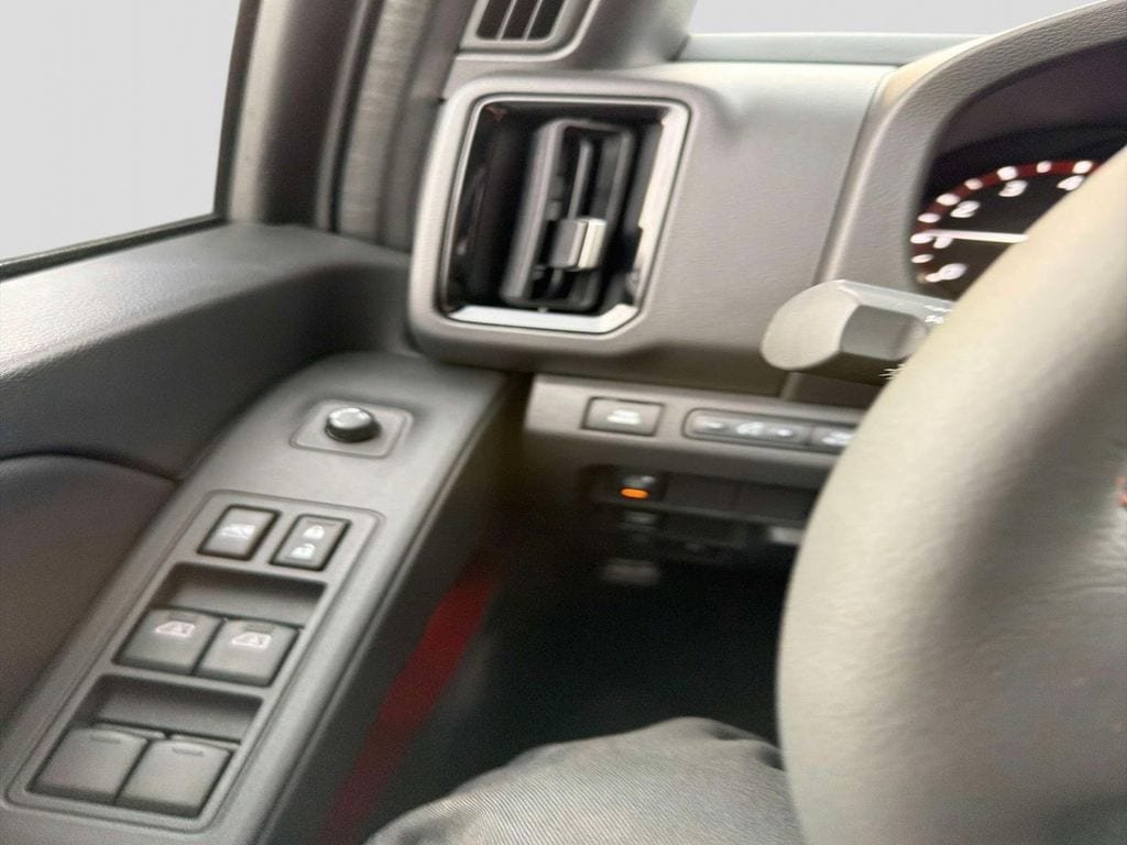 New 2026 Nissan Frontier PRO-4X image 15