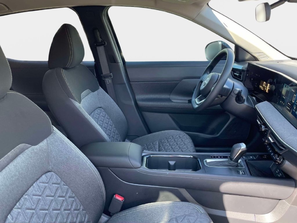 New 2027 Nissan Kicks SV FWD image 11
