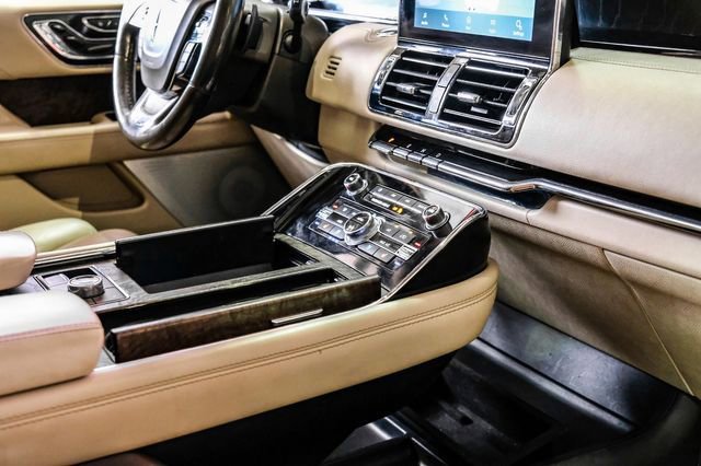 Used 2021 Lincoln Navigator L Reserve image 18