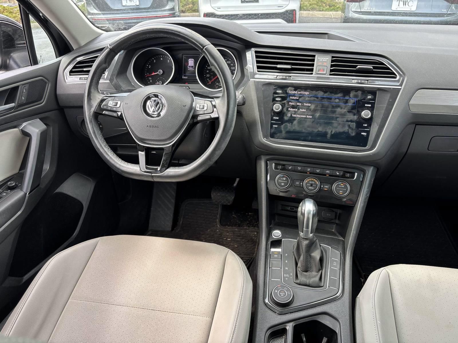 Used 2019 Volkswagen Tiguan SE w/ Panoramic Sunroof Package AWD/4WD image 29