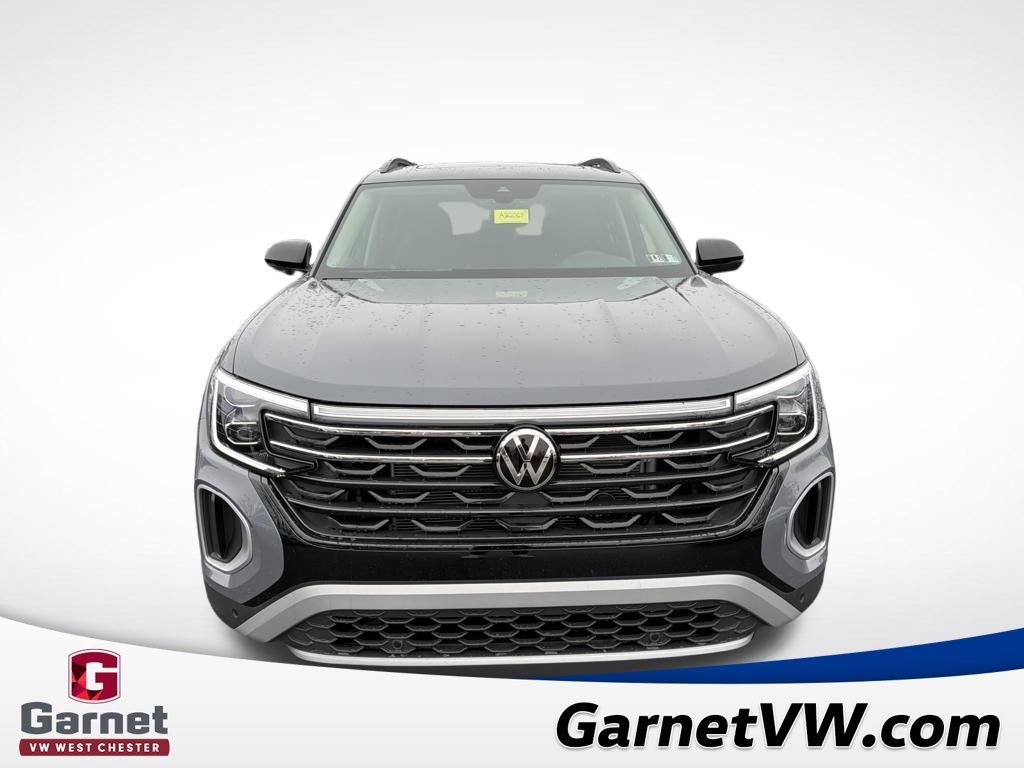 New 2026 Volkswagen Atlas Peak Edition image 8