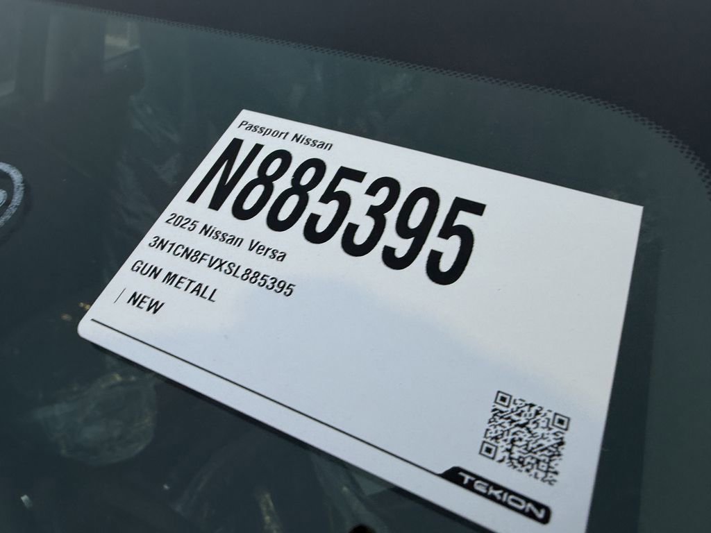 New 2025 Nissan Versa SR image 28