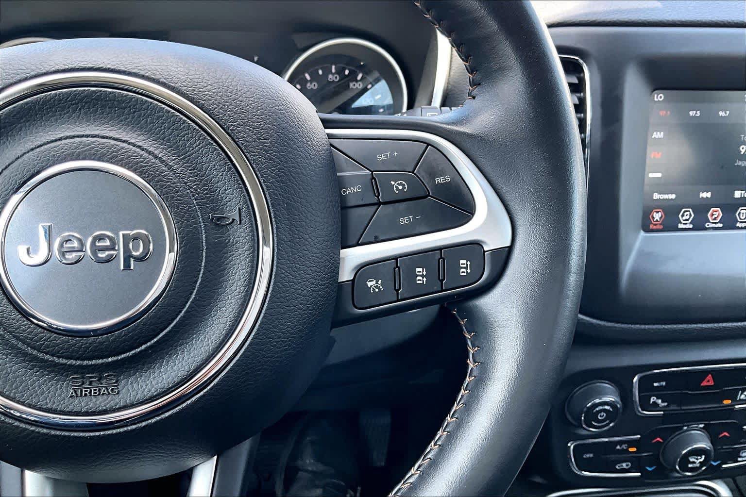 Used 2020 Jeep Compass Latitude AWD/4WD image 25