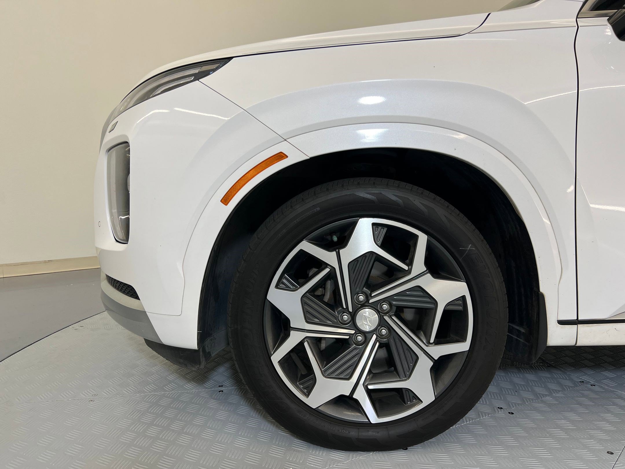 Used 2021 Hyundai Palisade Calligraphy image 11