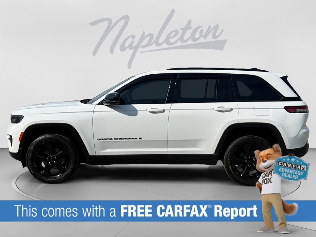 Certified 2024 Jeep Grand Cherokee Altitude AWD/4WD image 2