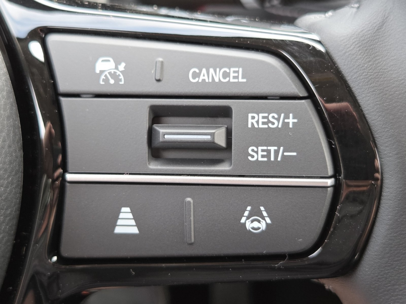 New 2027 Honda HR-V EX-L image 9