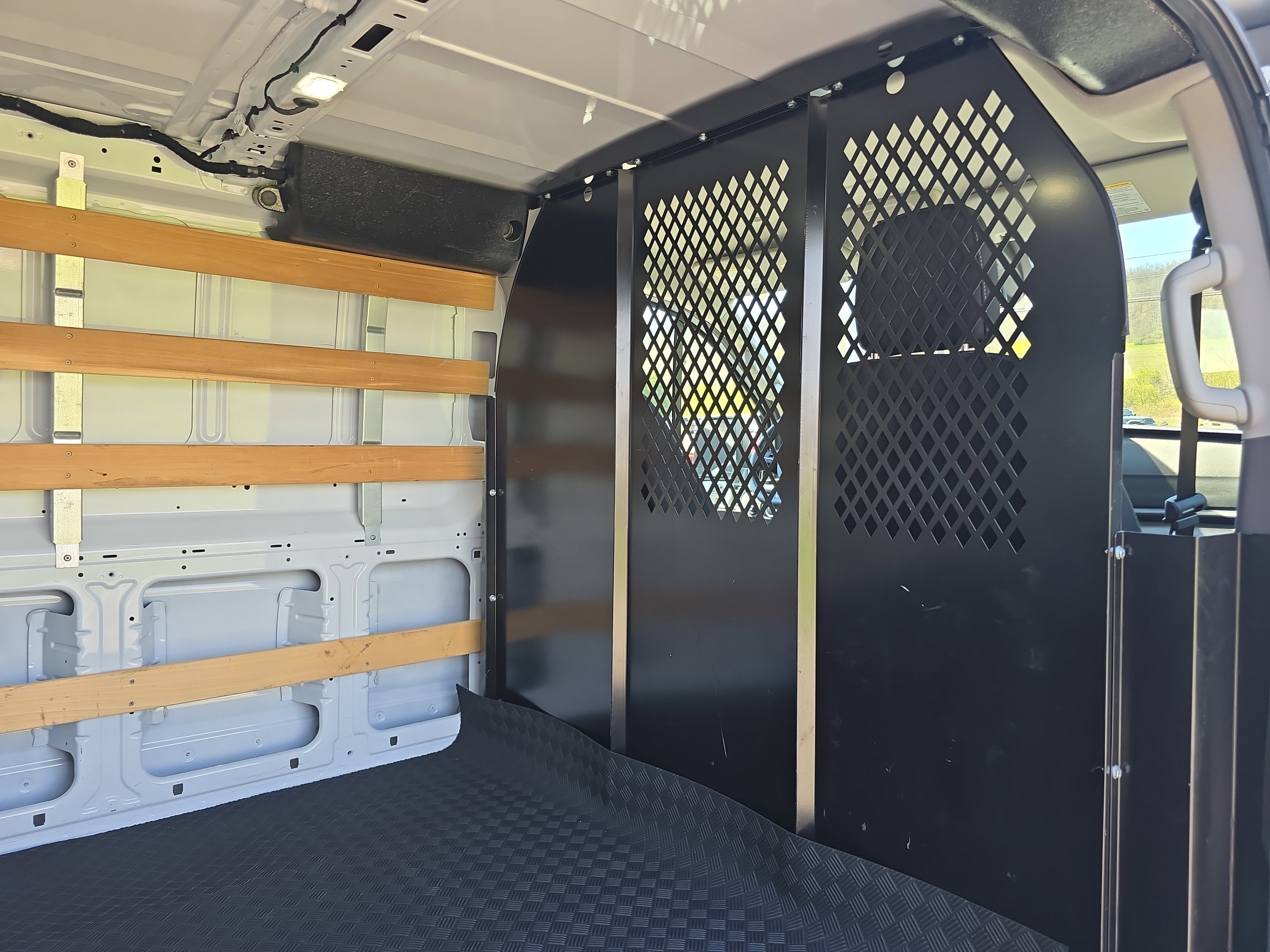 Used 2024 Ford Transit 250 Low Roof w/ Exterior Upgrade Package RWD image 16