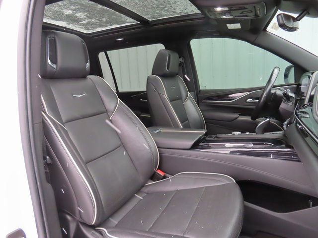 Used 2022 Cadillac Escalade ESV Sport w/ Touring Package image 28