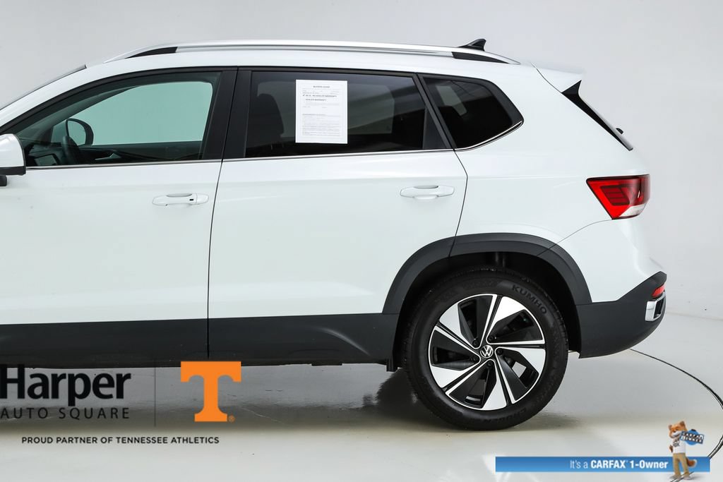 Used 2024 Volkswagen Taos SE w/ Panoramic Sunroof Package AWD/4WD image 41