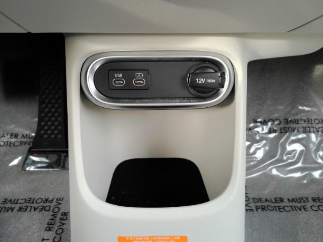 Used 2024 Genesis GV60 RWD image 46