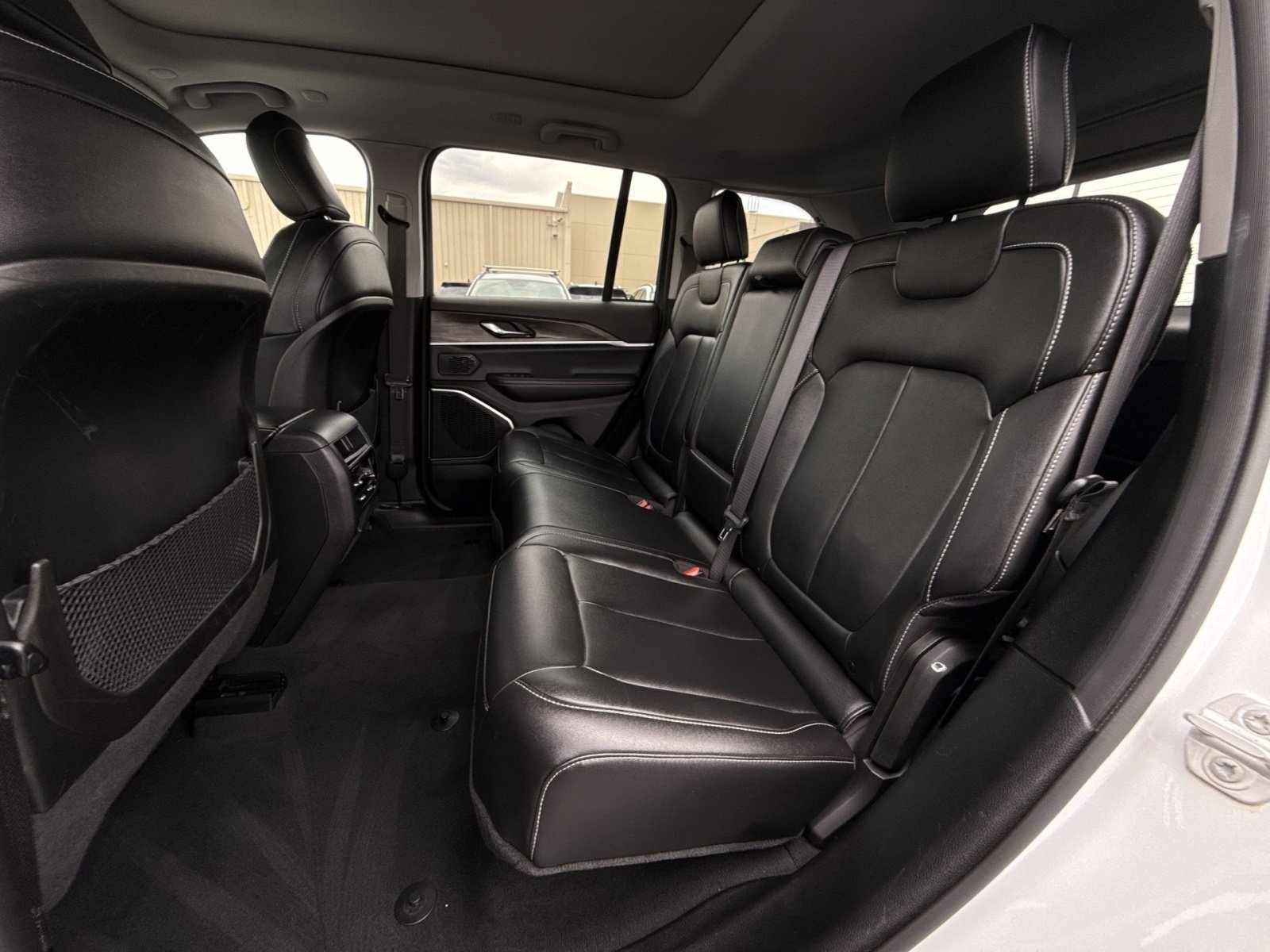 Used 2024 Jeep Grand Cherokee Limited 4xe AWD/4WD image 25