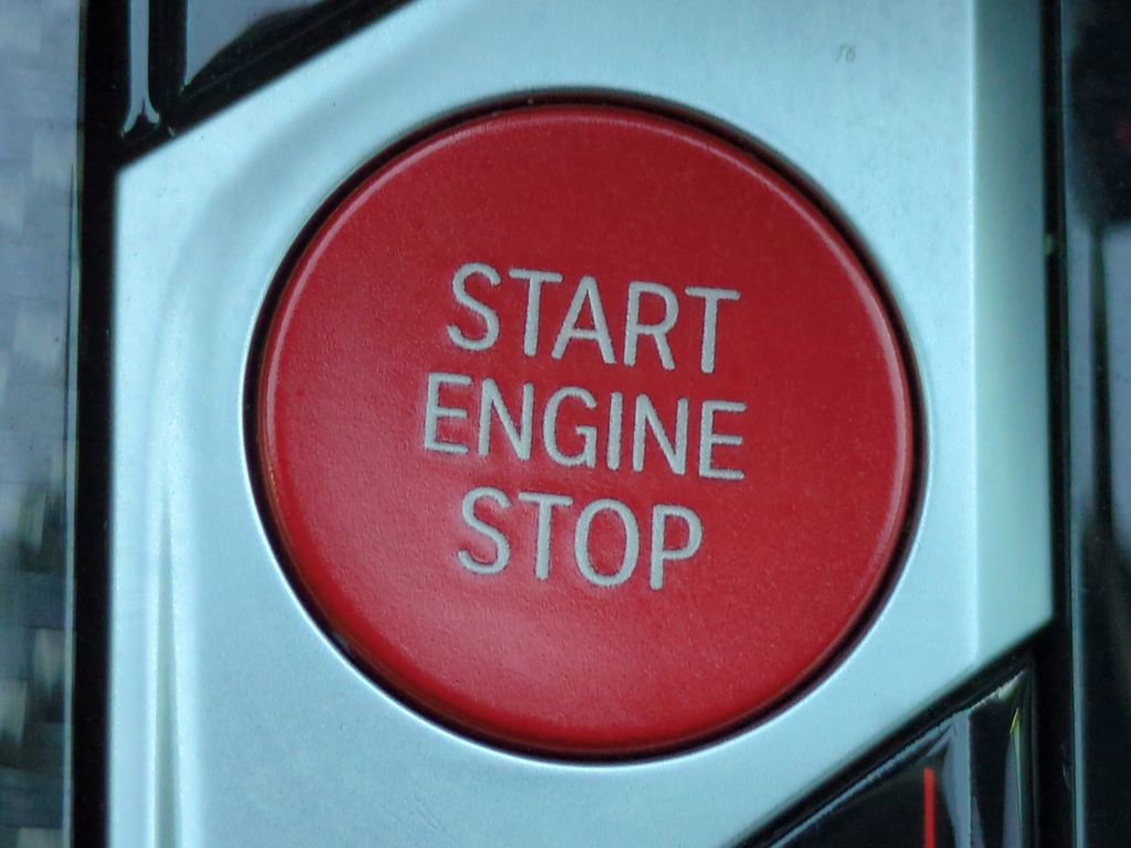 Used 2021 BMW X5 M w/ Executive Package image 25