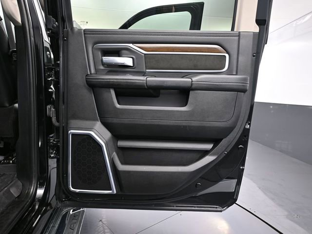 Used 2023 RAM 3500 Laramie image 31