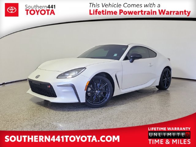 Used 2025 Toyota GR86 Premium RWD image 1