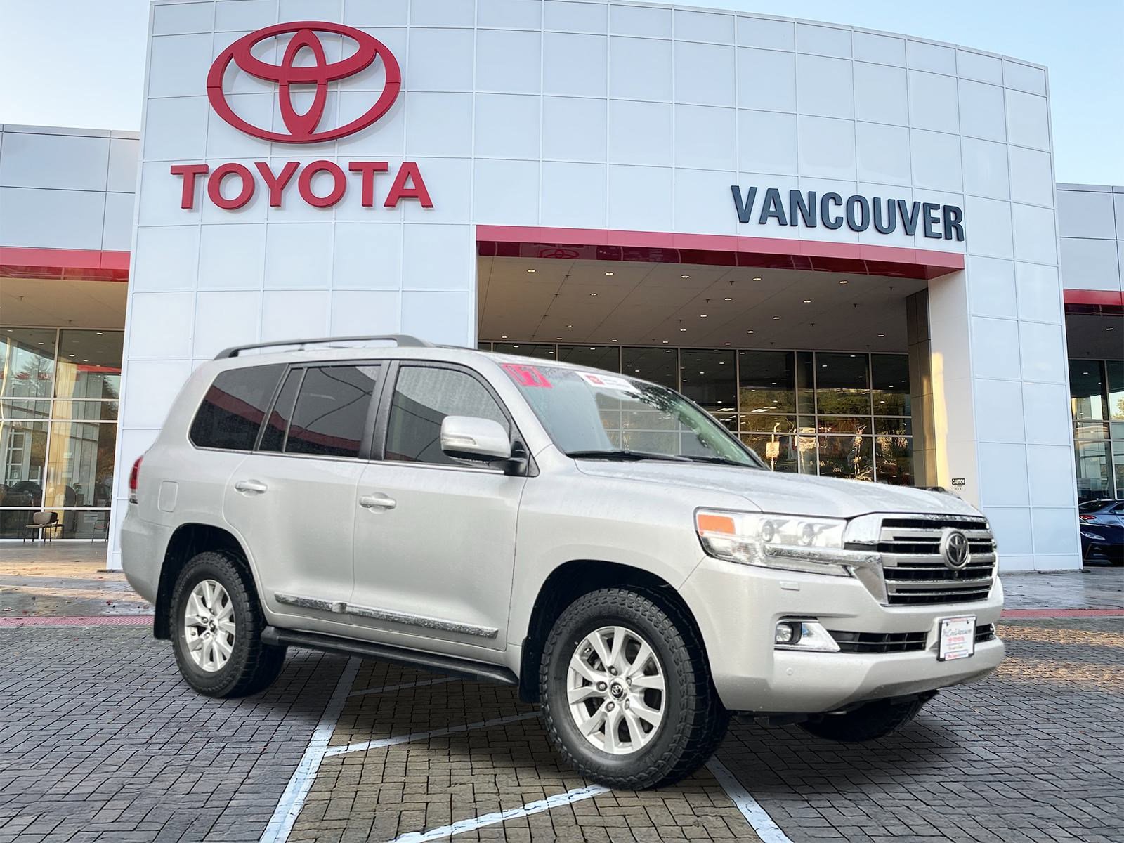 Certified 2017 Toyota Land Cruiser image 1