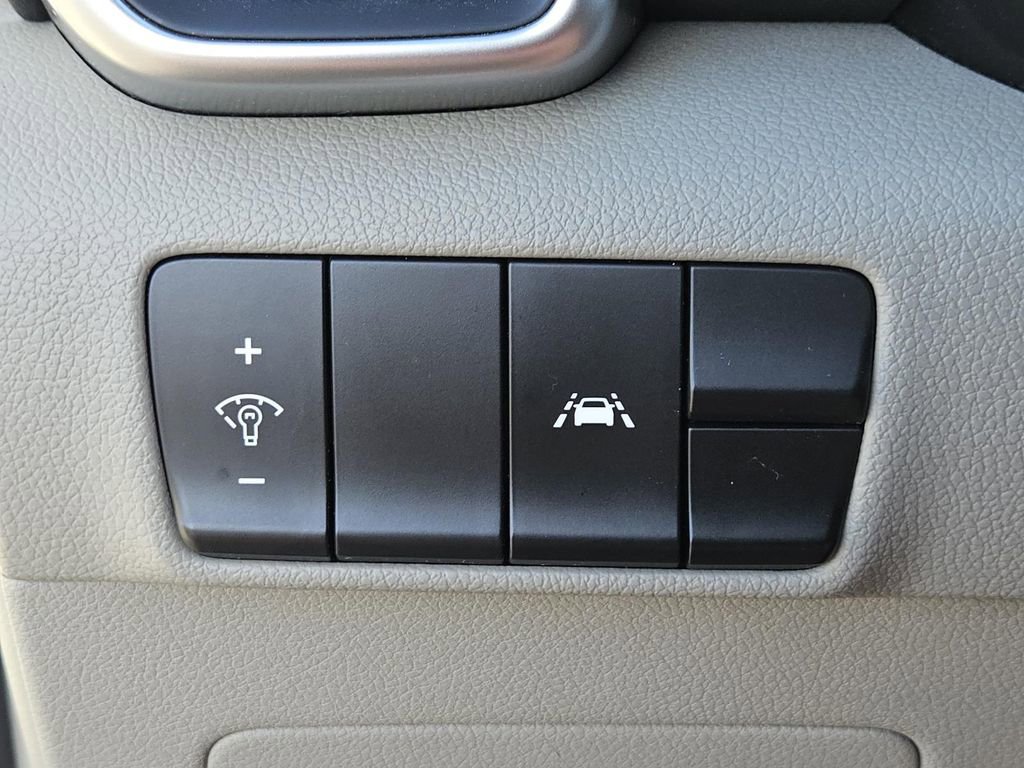 Used 2020 Kia Sportage LX image 16