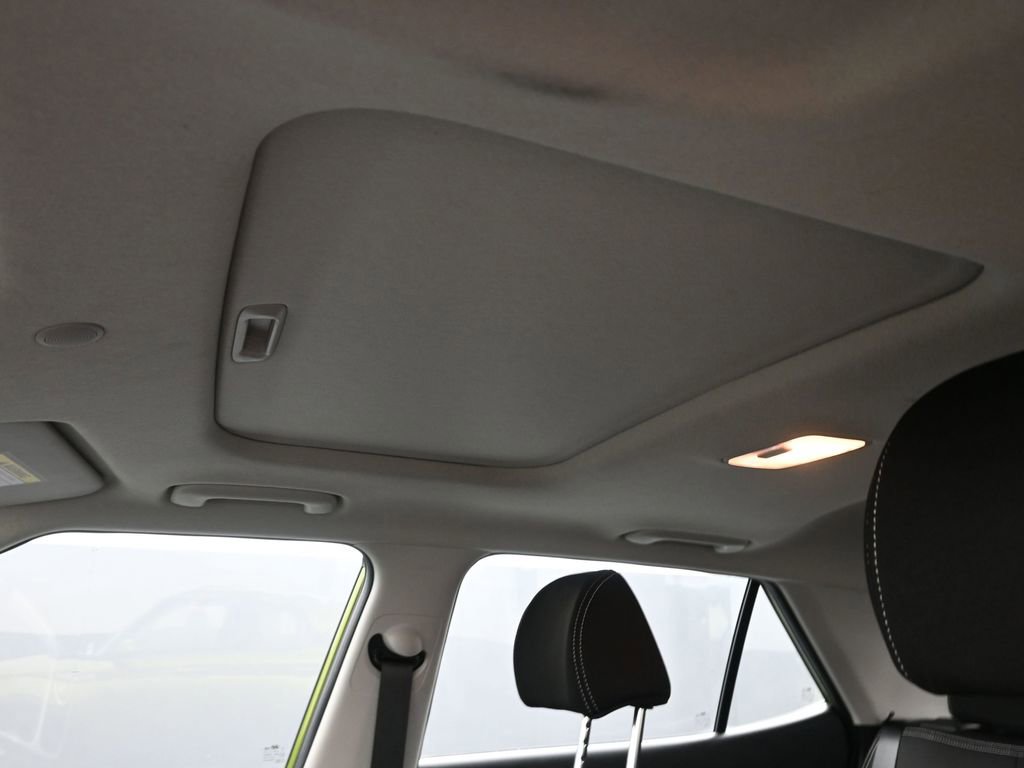 Certified 2024 Hyundai Venue SEL image 19