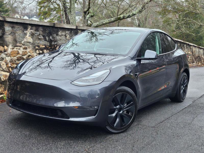 Used 2025 Tesla Model Y Long Range image 2