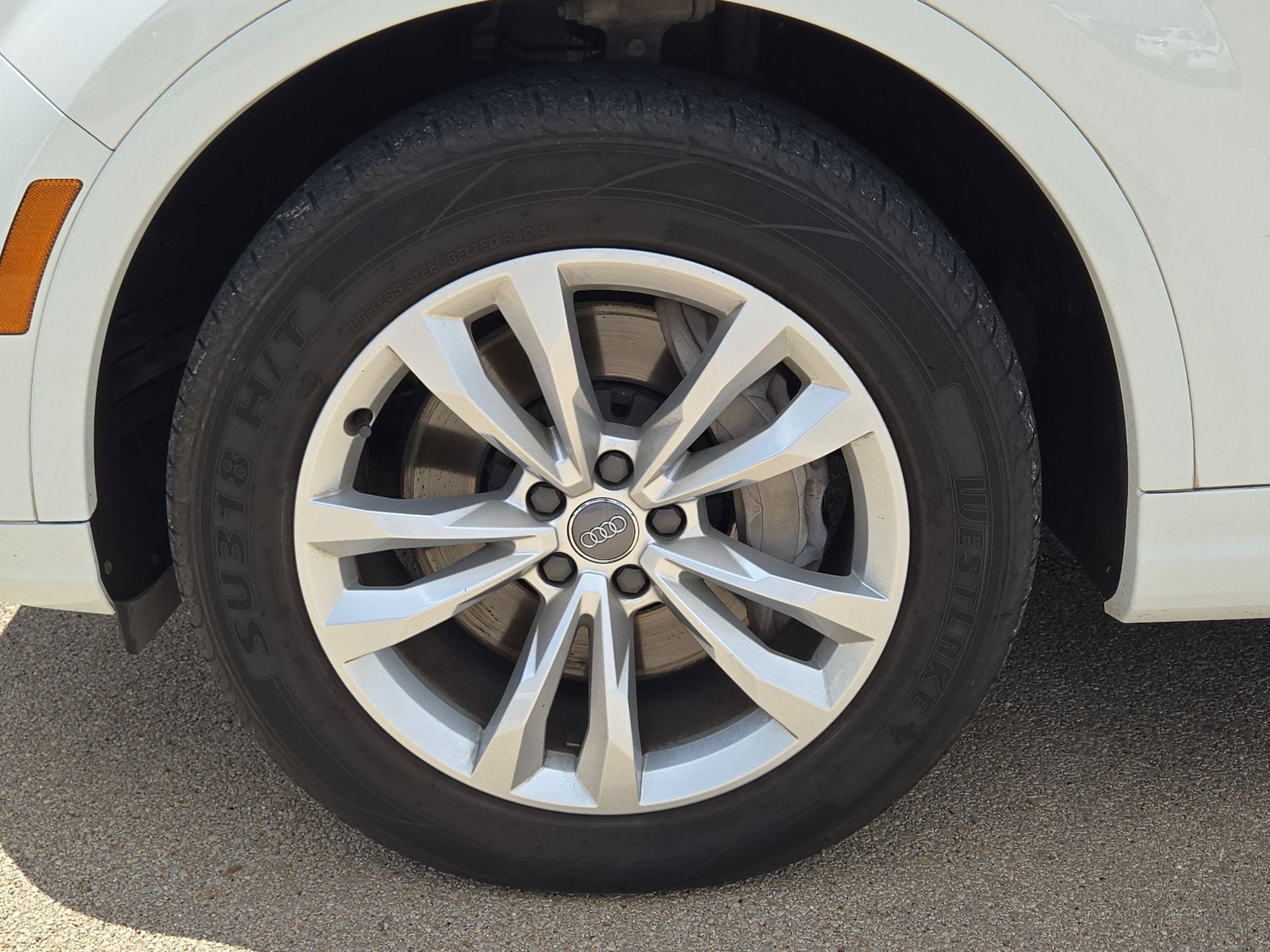Used 2019 Audi Q7 3.0T Premium Plus w/ Premium Plus Package AWD/4WD image 11