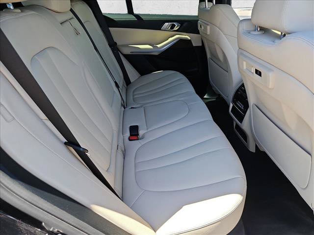 Used 2022 BMW X5 xDrive45e w/ Climate Comfort Package AWD/4WD image 20