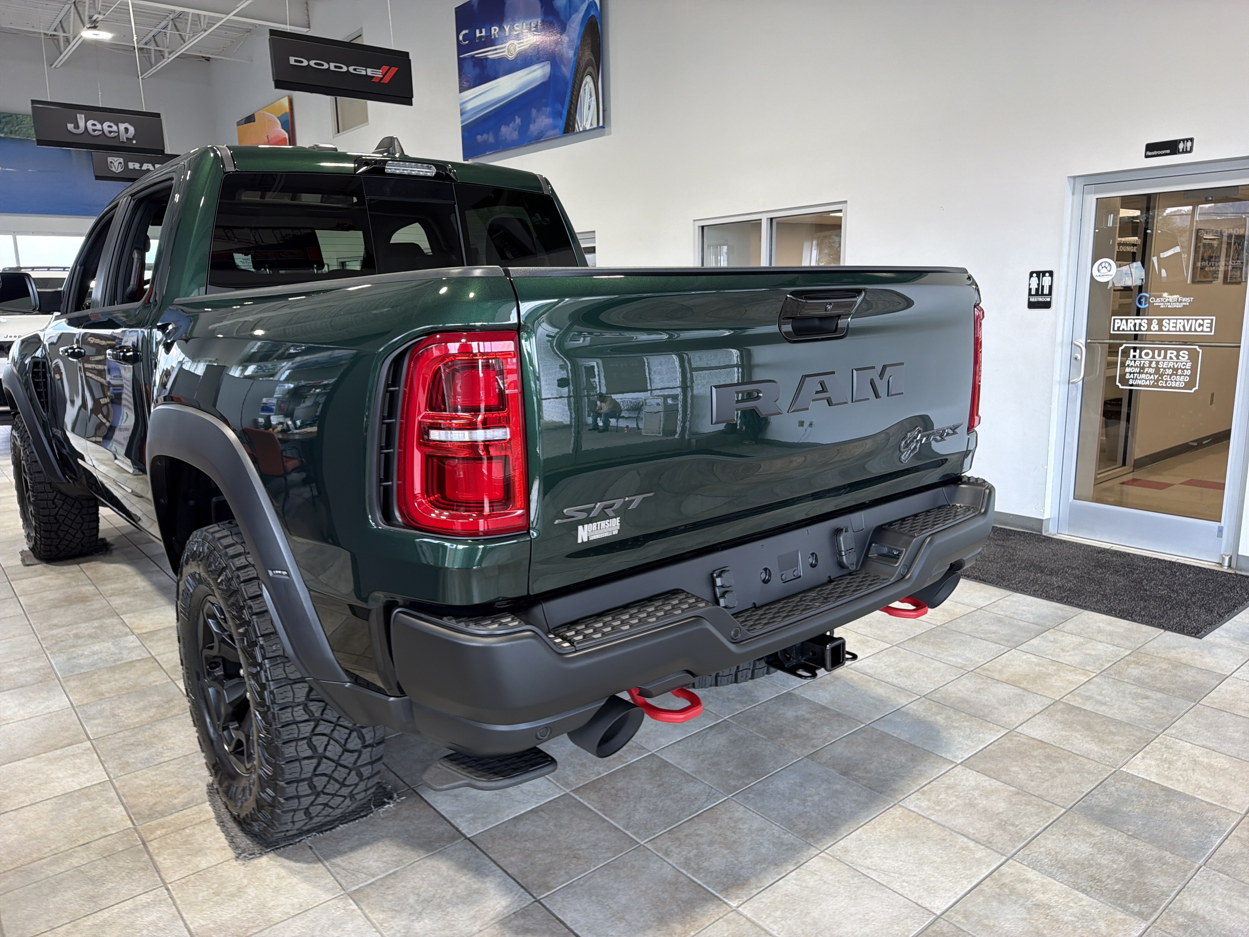 New 2027 RAM 1500 4x4 Crew Cab image 9