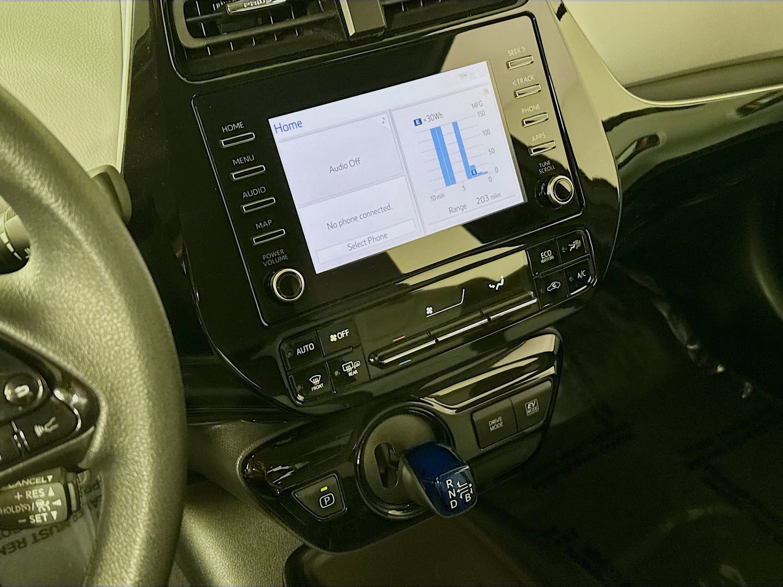 Used 2020 Toyota Prius LE AWD/4WD image 14