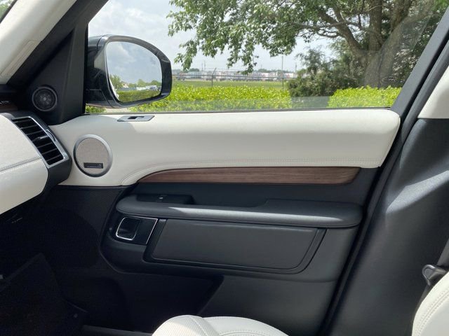 Used 2024 Land Rover Discovery S AWD/4WD image 27
